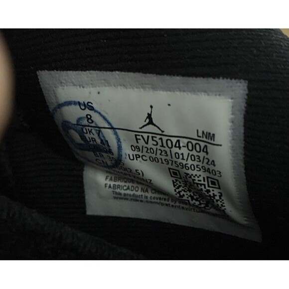 Athletic_Shoes